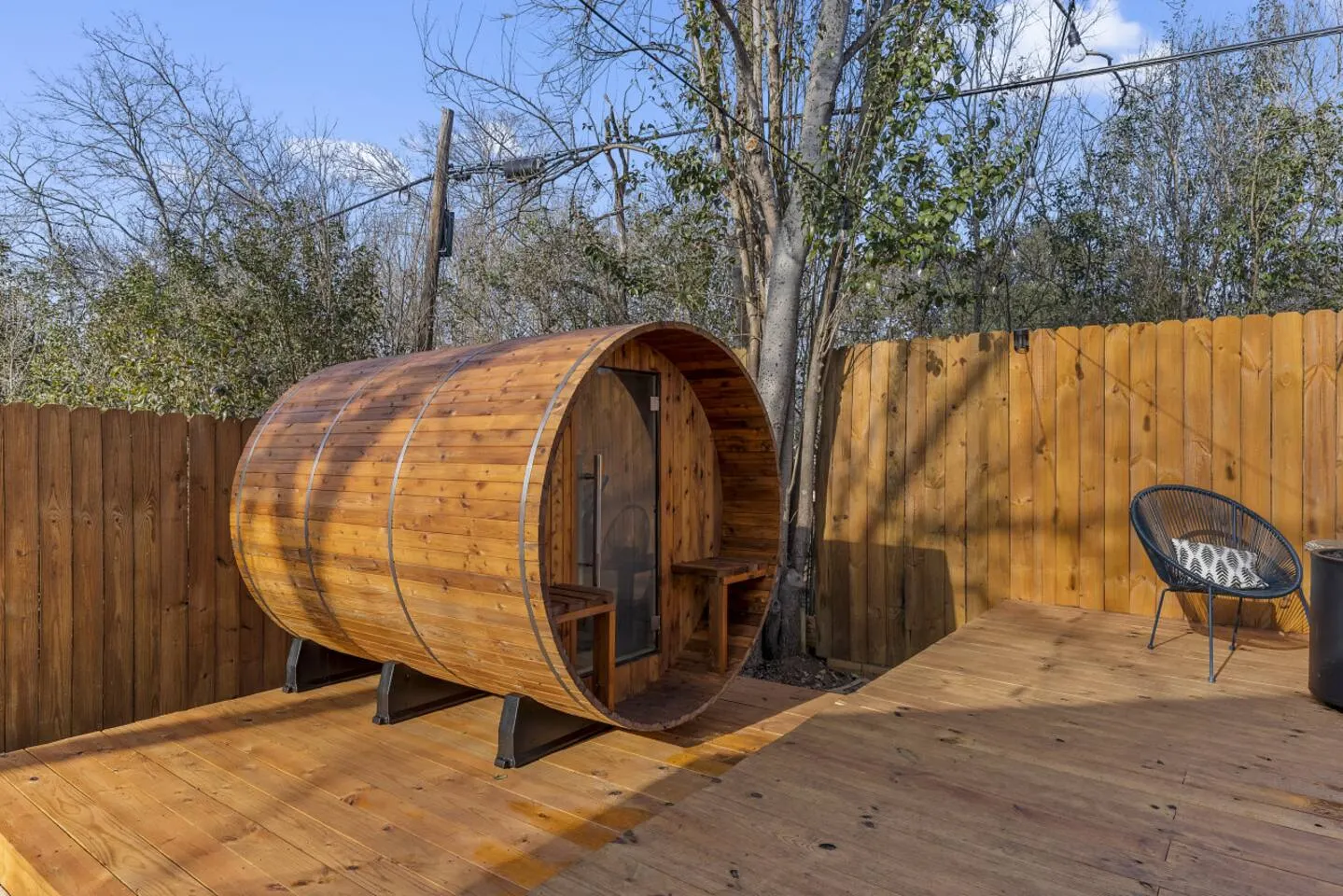 5th St Getaway w Sauna Hot tub Firepit & Game Room 1