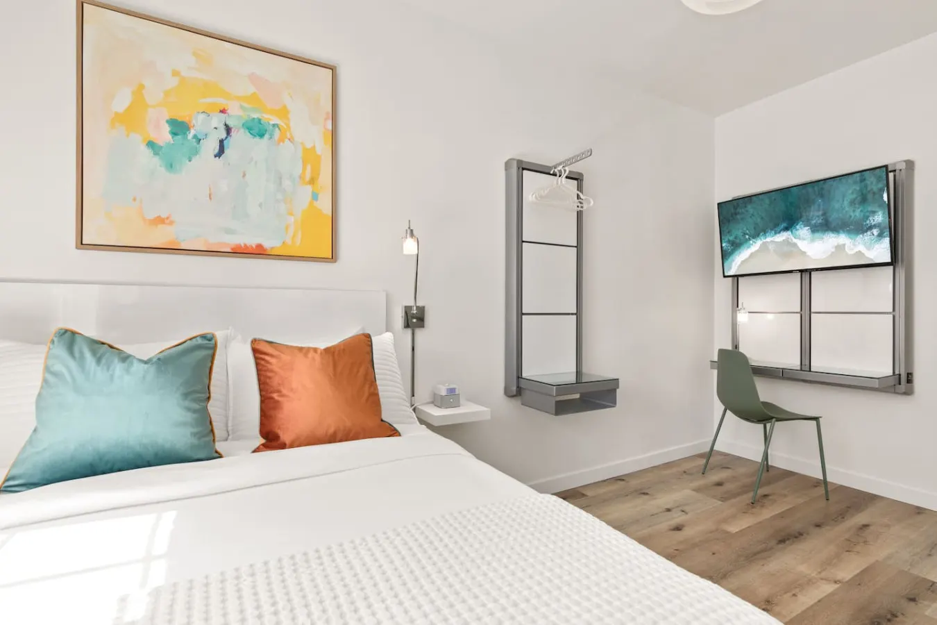 The Varden · A Self-Service Micro Hotel — photo 4