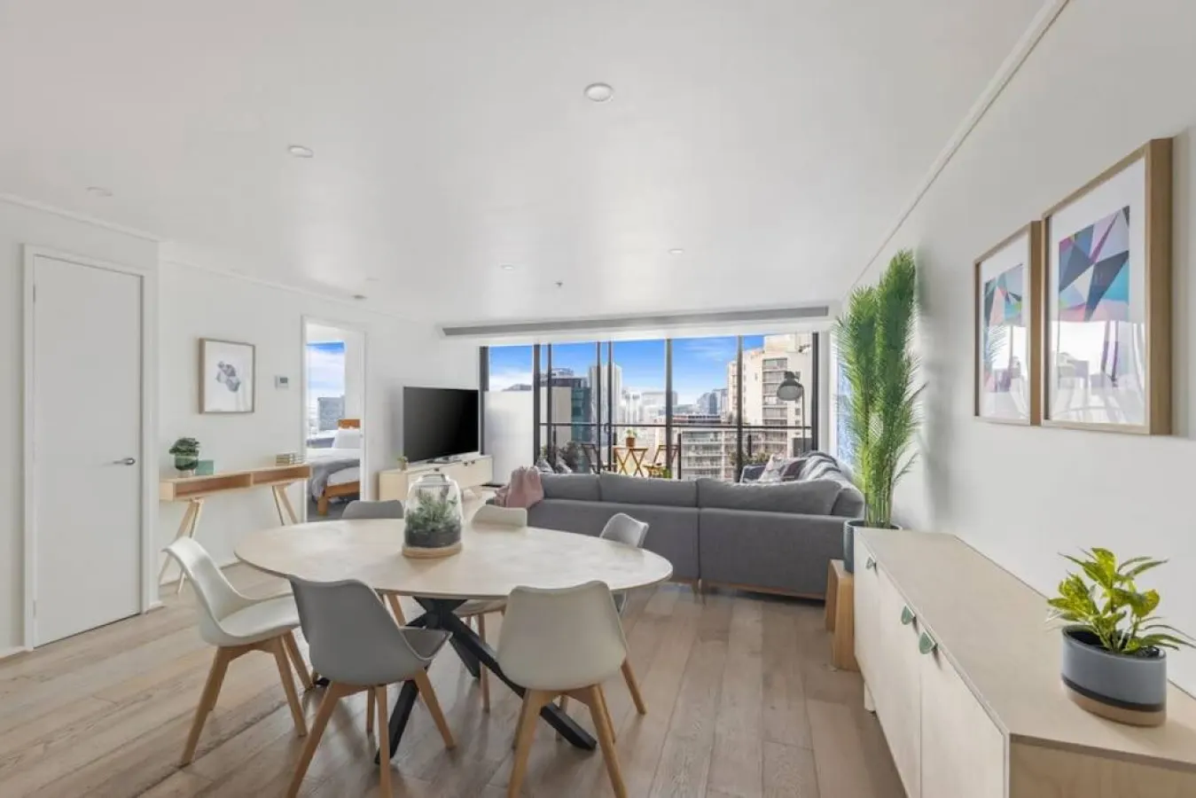 Alix- Penthouse style 3bed/2bath Melbourne Home — photo 2