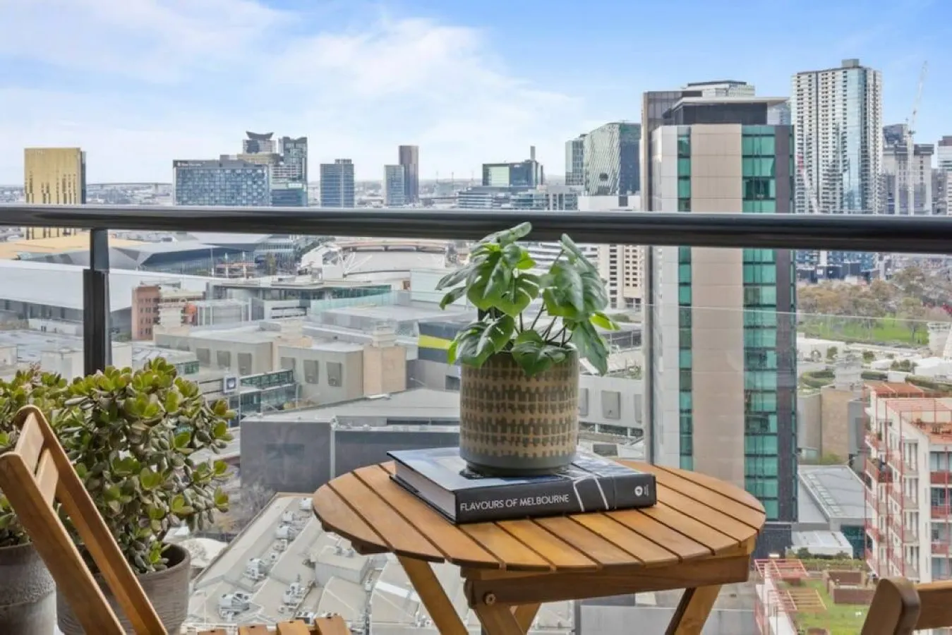 Alix- Penthouse style 3bed/2bath Melbourne Home — photo 3