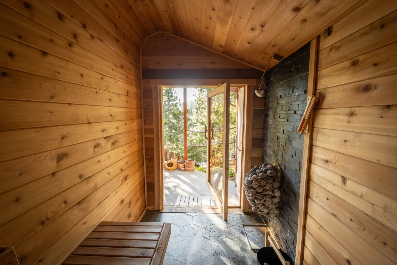 Perch - Peaceful ECO Sauna Cedar Hot Tub Ev Mountain Views