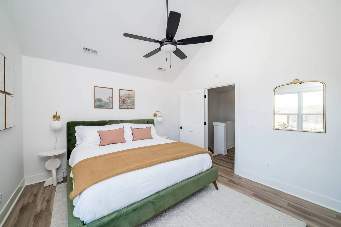 Walkable Downtown Townhome w/ Nespresso + Garage! 16