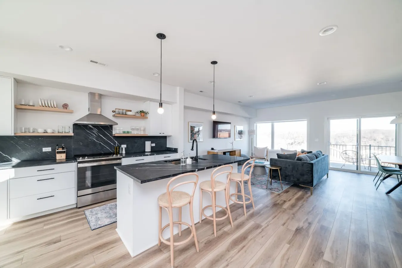 Walkable Downtown Townhome w/ Nespresso + Garage! 3