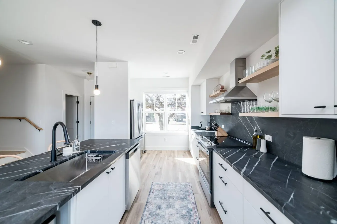 Walkable Downtown Townhome w/ Nespresso + Garage! 6