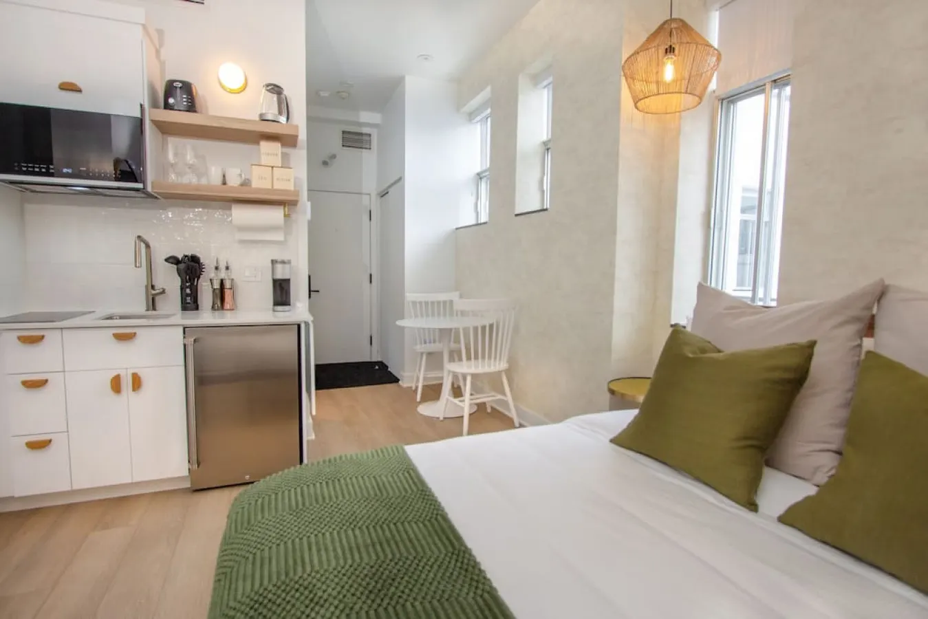 Studio18/Plateau/St-Denis/Terraces/SelfCheck-In/AC 2