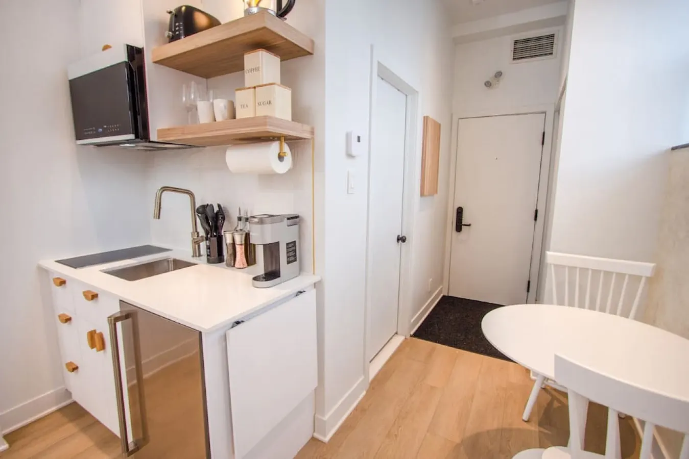 Studio18/Plateau/St-Denis/Terraces/SelfCheck-In/AC 14