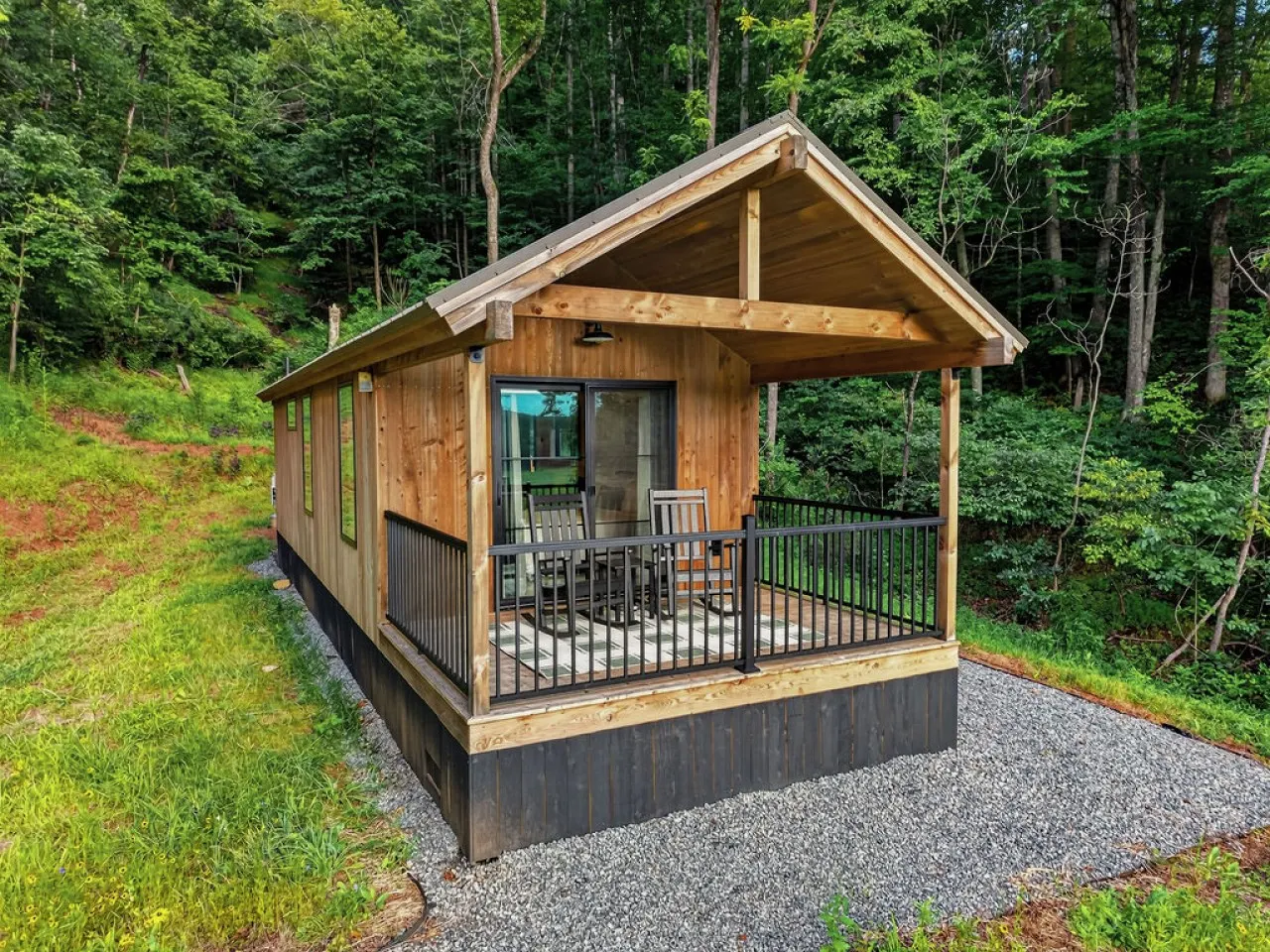 Luxury Mountain Cabin 4: Sauna, River, Chickens 3