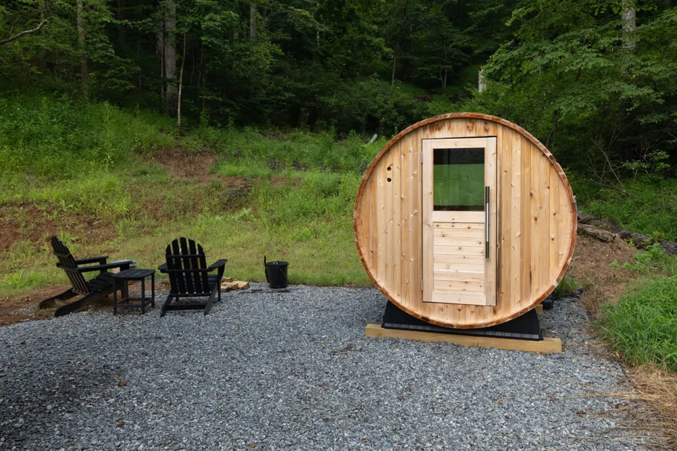 Luxury Mountain Cabin 4: Sauna, River, Chickens 5