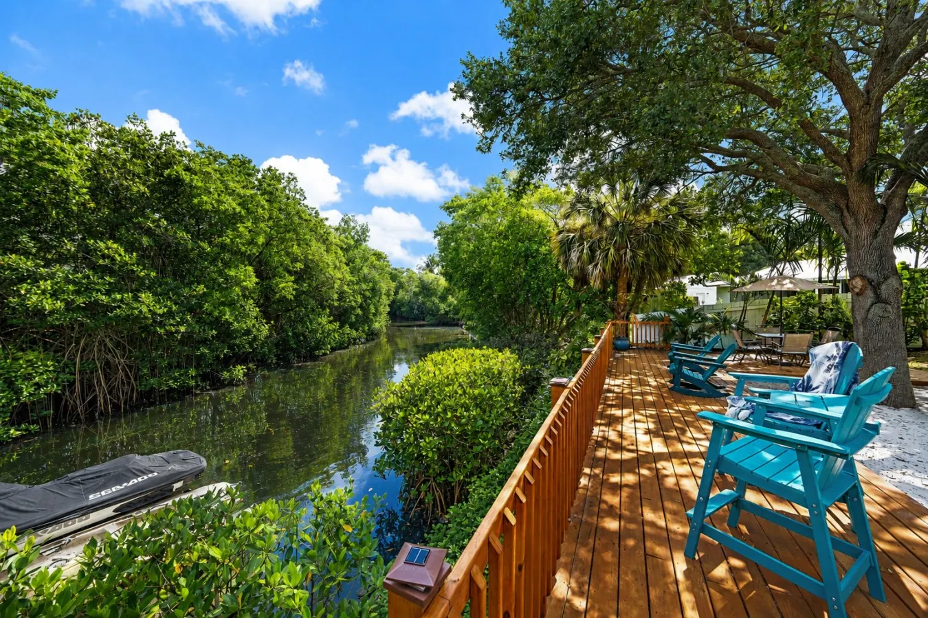 Castaways, Riverfront Oasis Kayak And Paddleboard 2