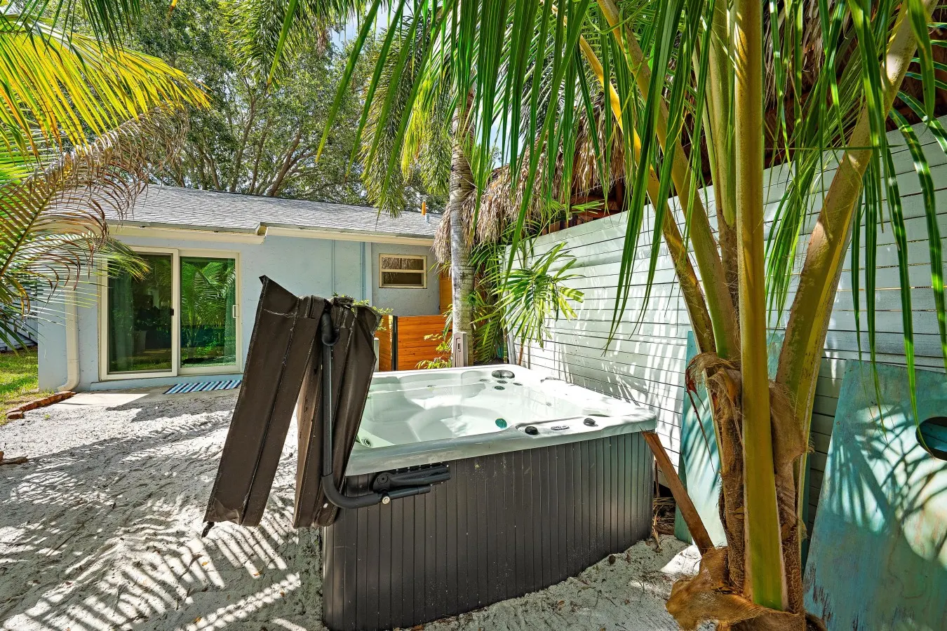 Castaways, Riverfront Oasis Kayak And Paddleboard 13