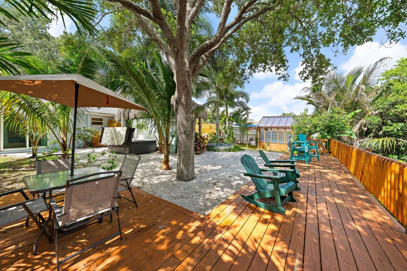 Castaways, Riverfront Oasis Kayak And Paddleboard 15