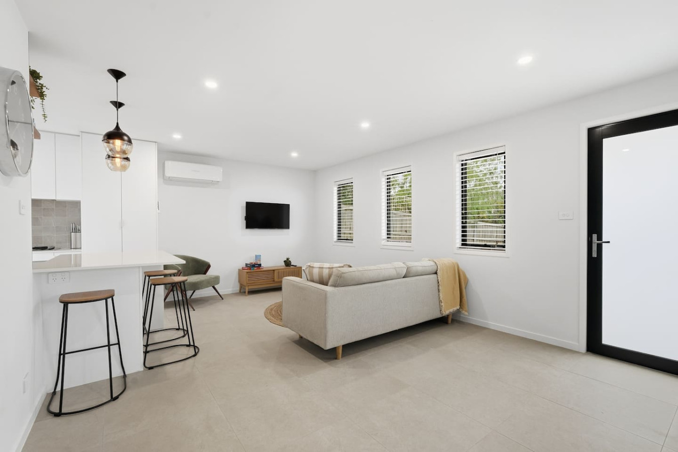 Stylish 2-Bed Stay — photo 3