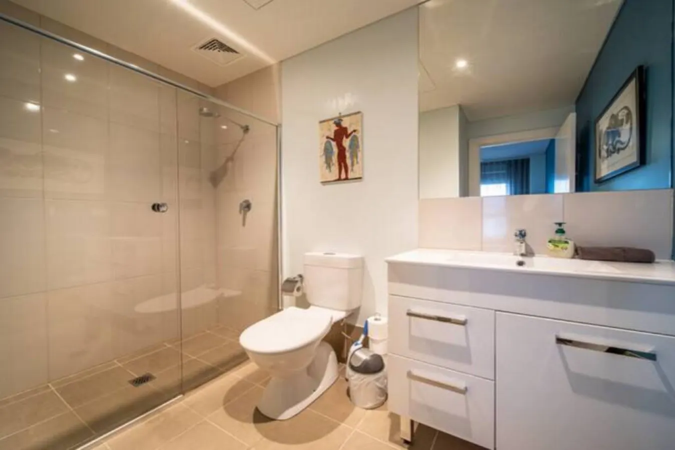 Get Comfy on Frew—CBD Stay near Parklands & Dining 12