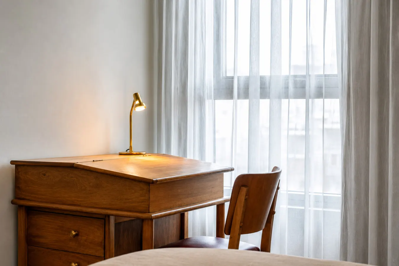 Get Comfy on Frew—CBD Stay near Parklands & Dining 14