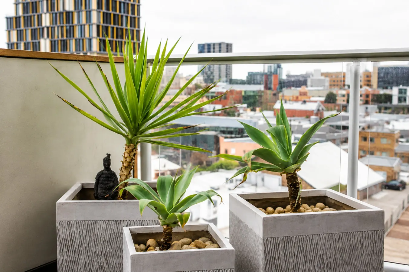 Get Comfy on Frew—CBD Stay near Parklands & Dining 7