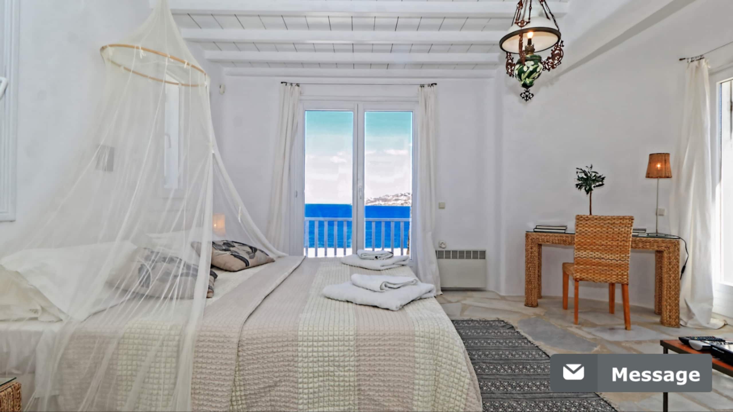 Villa Hermes / Olivine 38