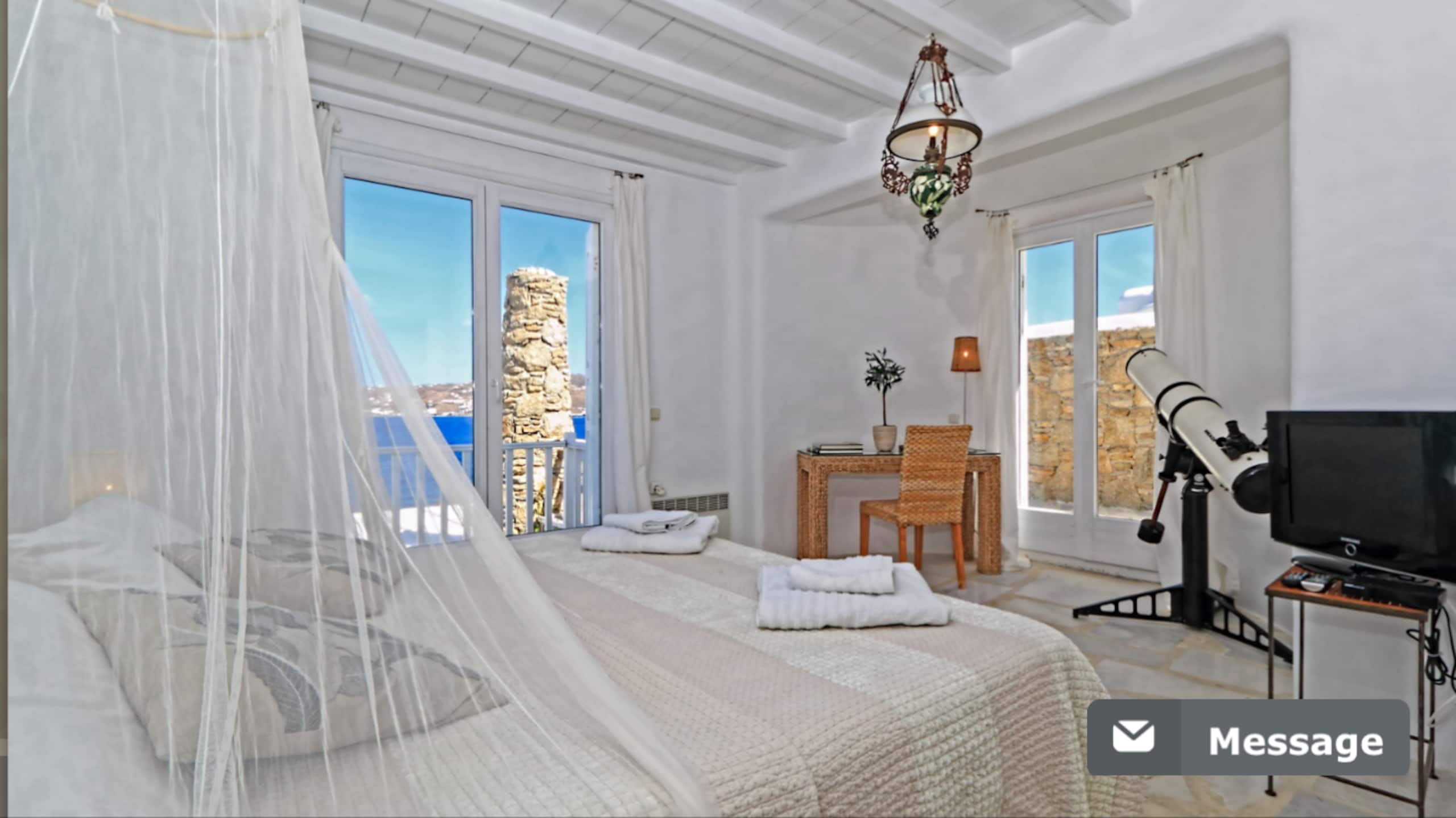 Villa Hermes / Olivine 37
