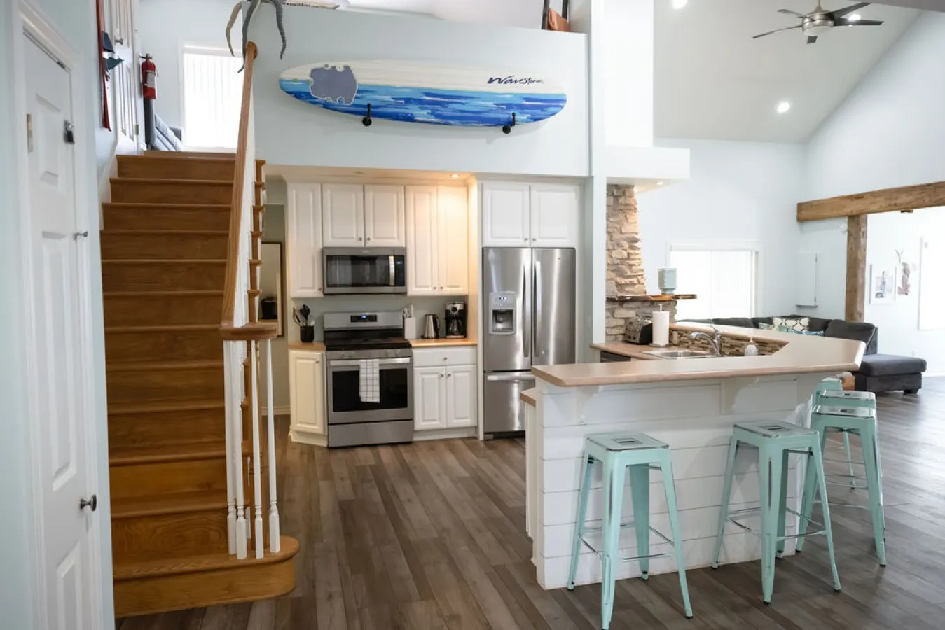 Family friendly Getaway- Steps to the beach! 4