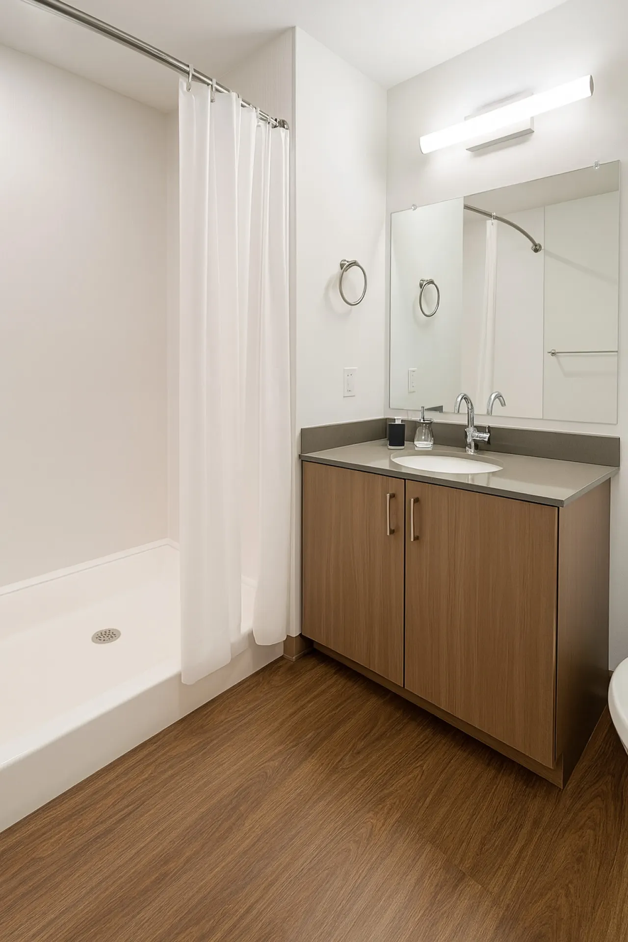 Birmingham Stay 2BR w/ Rooftop Amenities 17