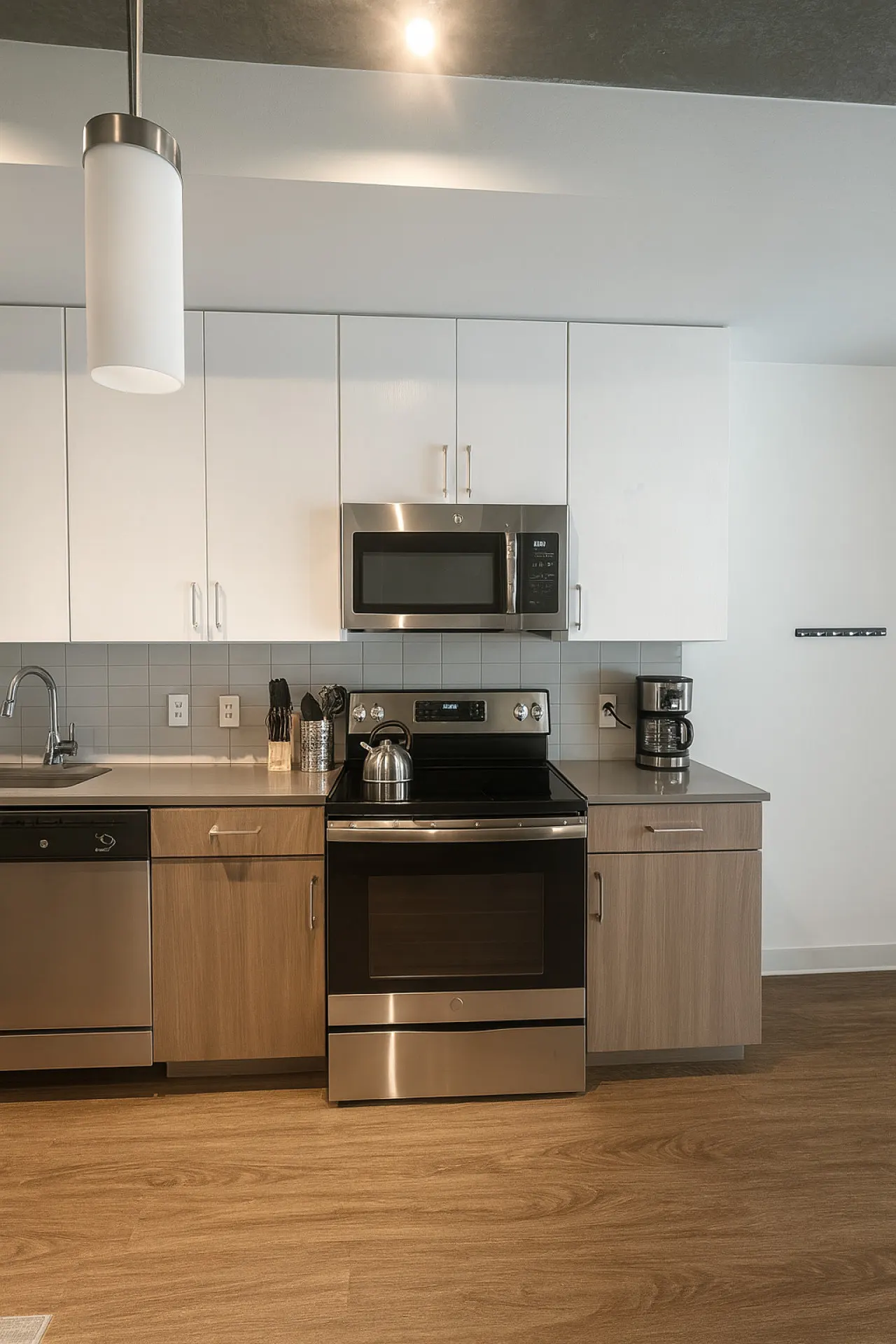 Birmingham Stay 2BR w/ Rooftop Amenities 20