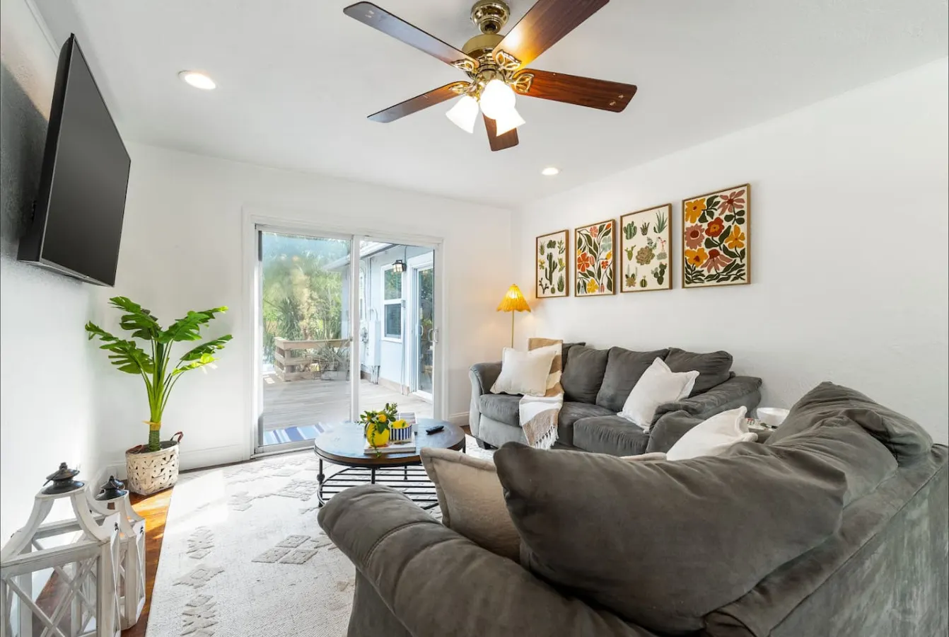 Villa Pinellas | St. Pete Beach Home, Pool, Sand Games, Pickle ball, BBQ — photo 5