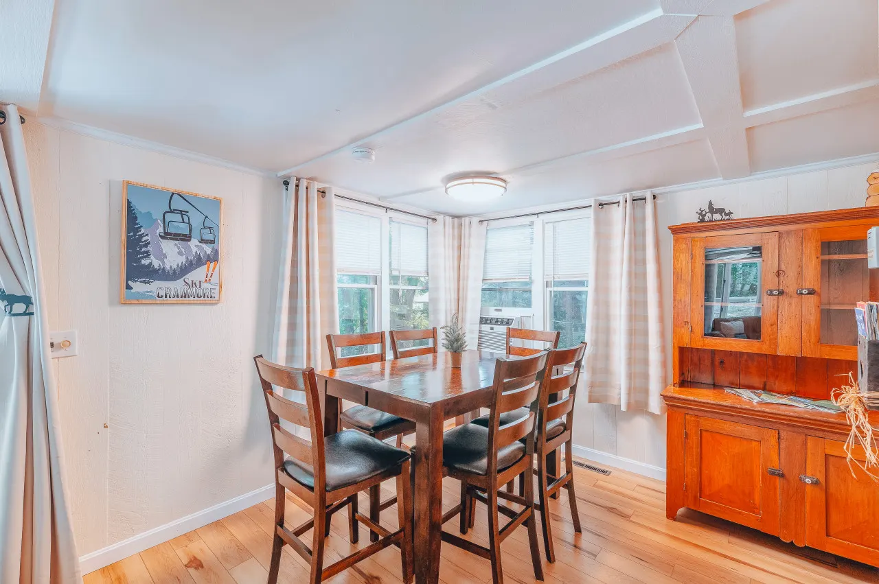 Cozy dog friendly cabin moments from Cranmore/NOCO 11