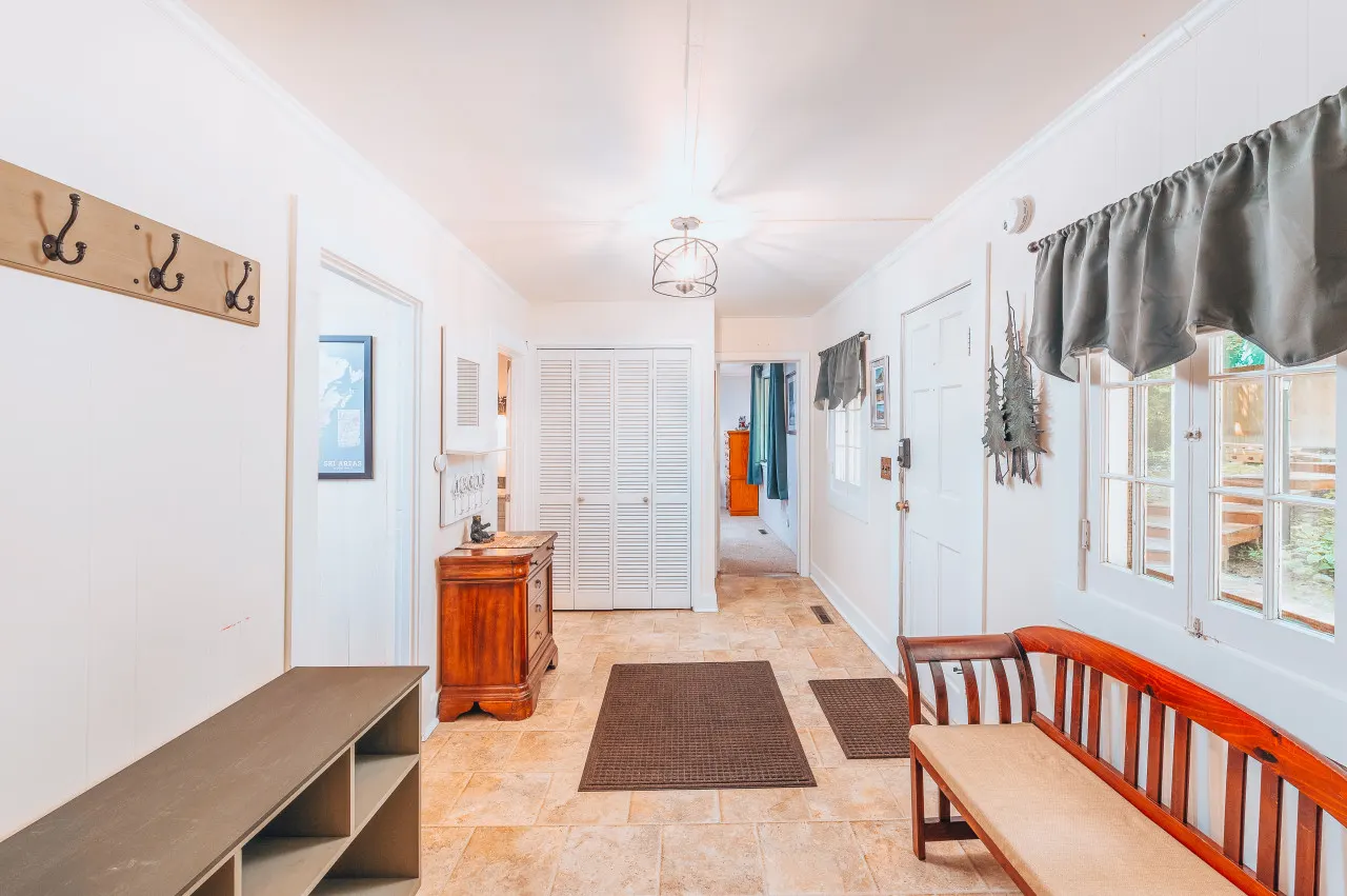 Cozy dog friendly cabin moments from Cranmore/NOCO 13