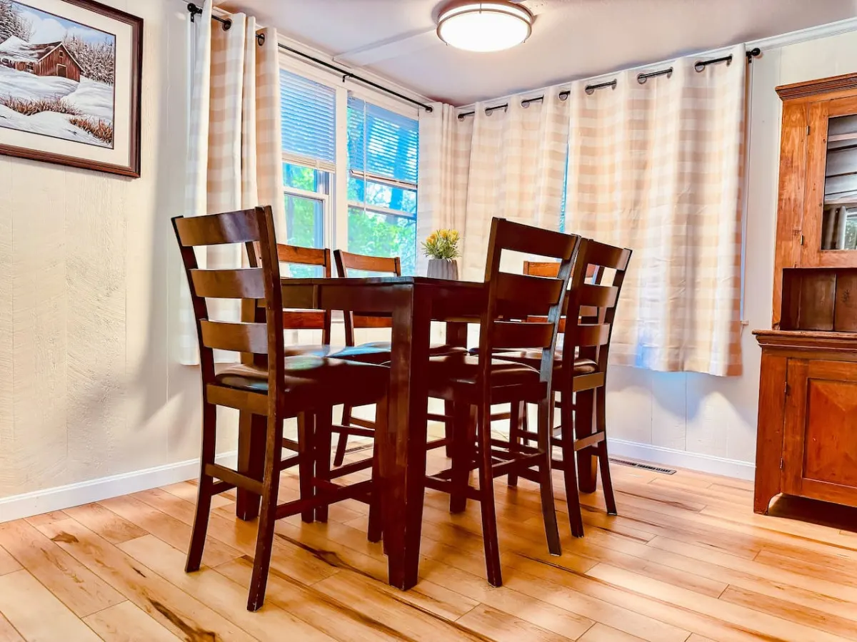Cozy dog friendly cabin moments from Cranmore/NOCO 15
