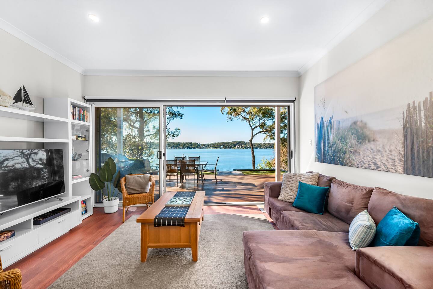 Catalina Bay | Waterfront | Jetty & Boathouse — photo 3