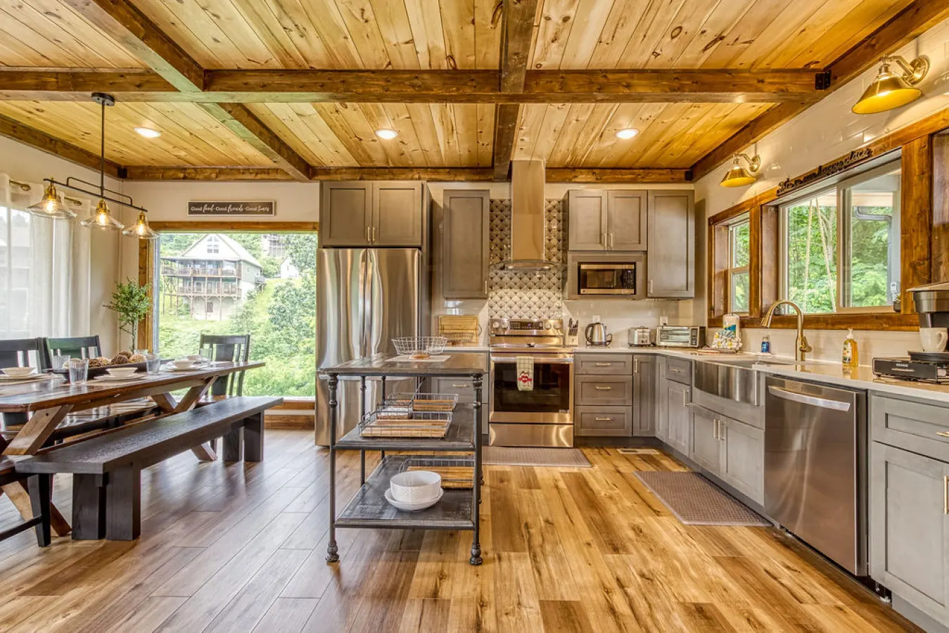 Brand New Cabin w/ Stunning Mountain Views 10