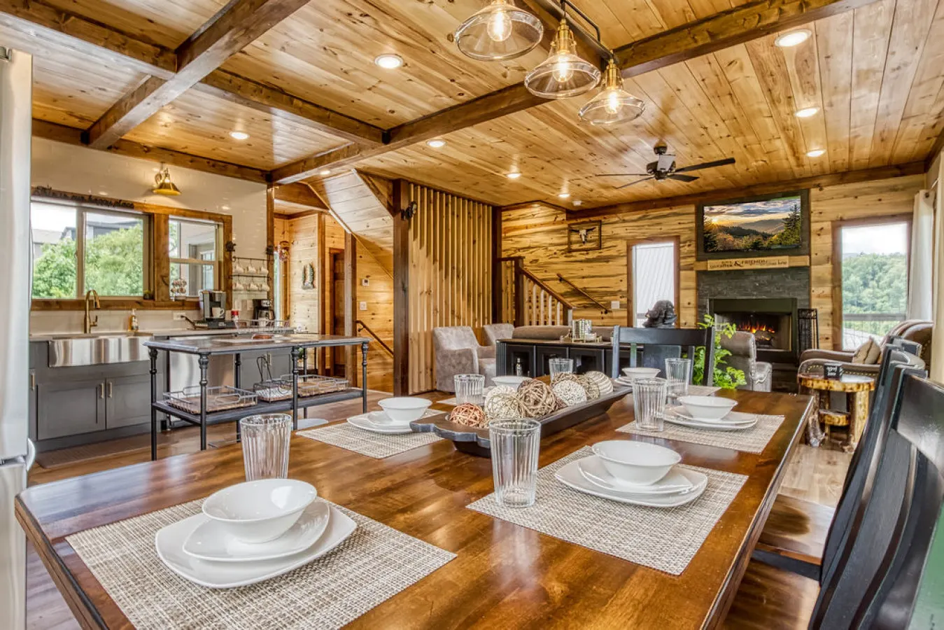 Brand New Cabin w/ Stunning Mountain Views 3
