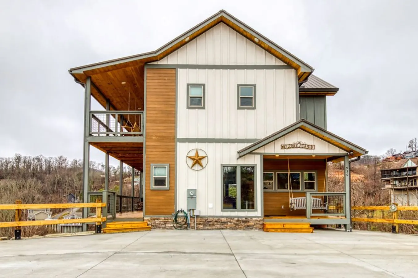 Brand New Cabin w/ Stunning Mountain Views 4