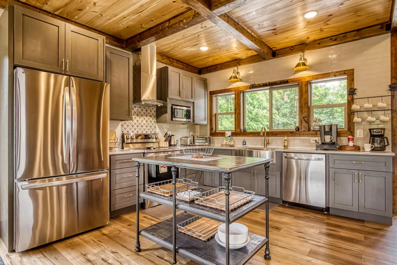 Brand New Cabin w/ Stunning Mountain Views 6