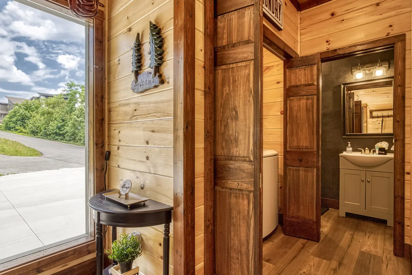 Brand New Cabin w/ Stunning Mountain Views 8