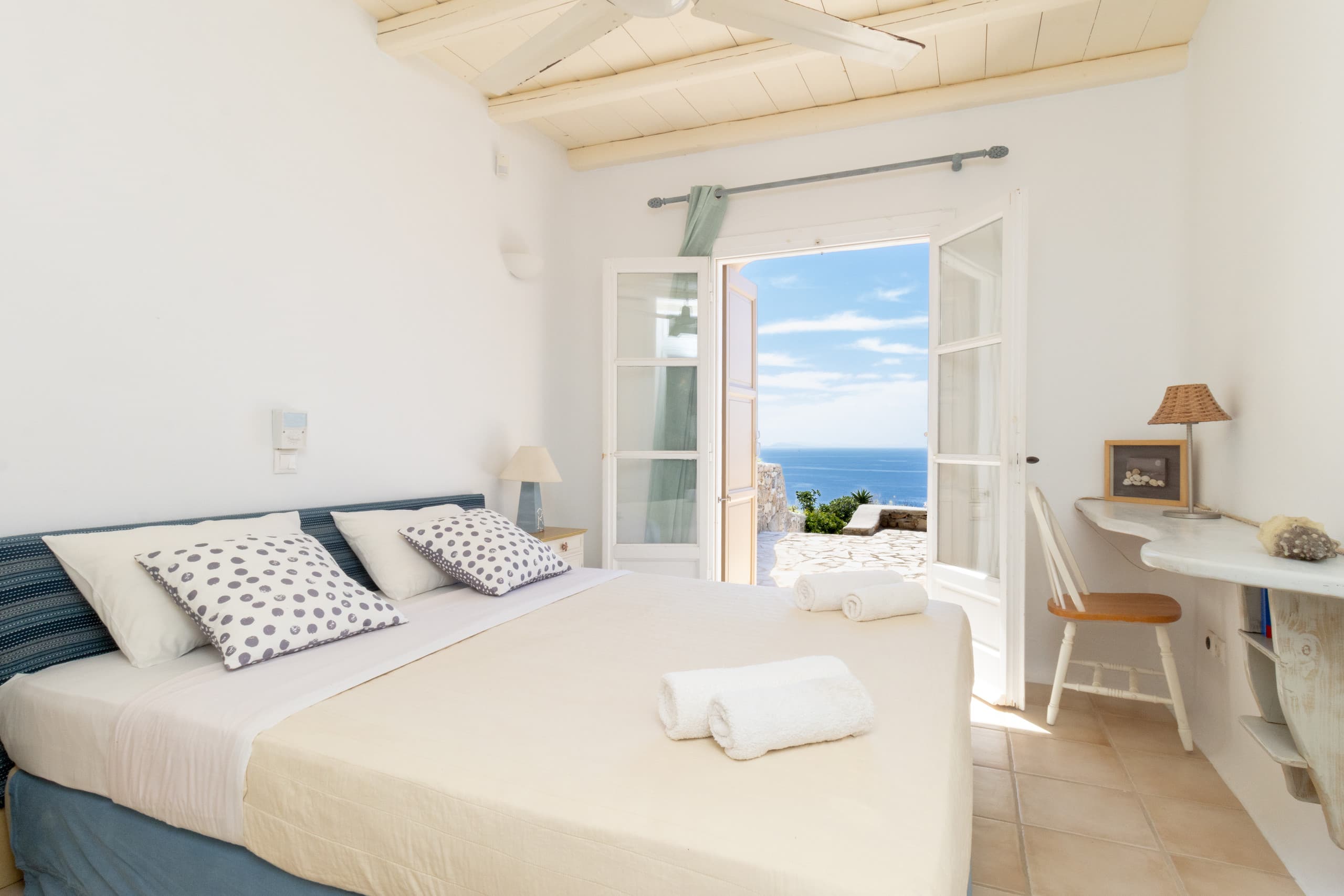 Cycladic Boungainvillea Home 13