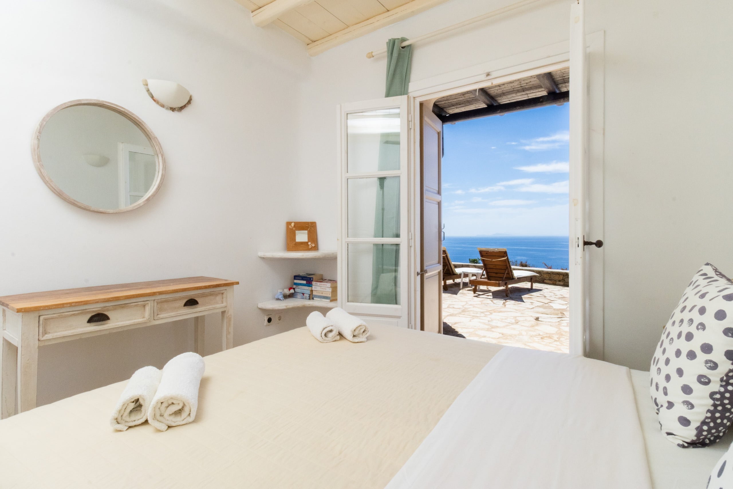 Cycladic Boungainvillea Home 17