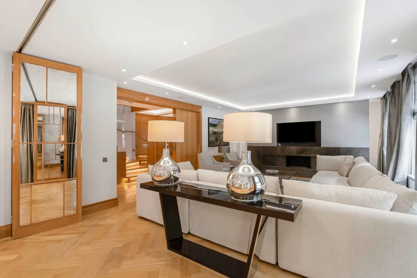 Mayfair 3-Bed with Central AC Upper Grosvenor St 11