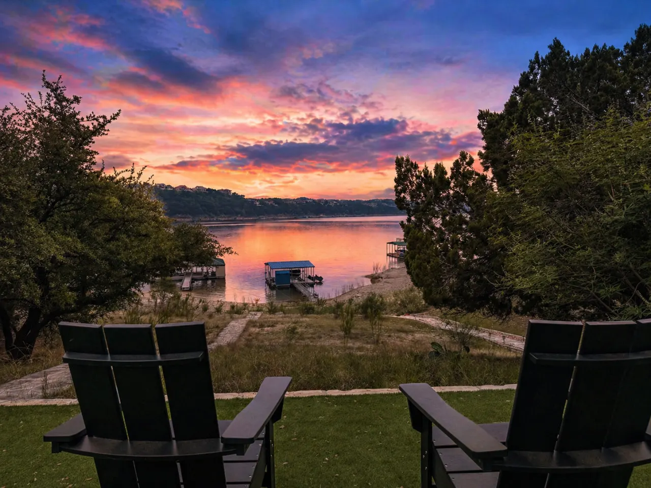 Lake House : Dock & Slip : Heated Pool : Boat Launch : Beach : Game Room — photo 2