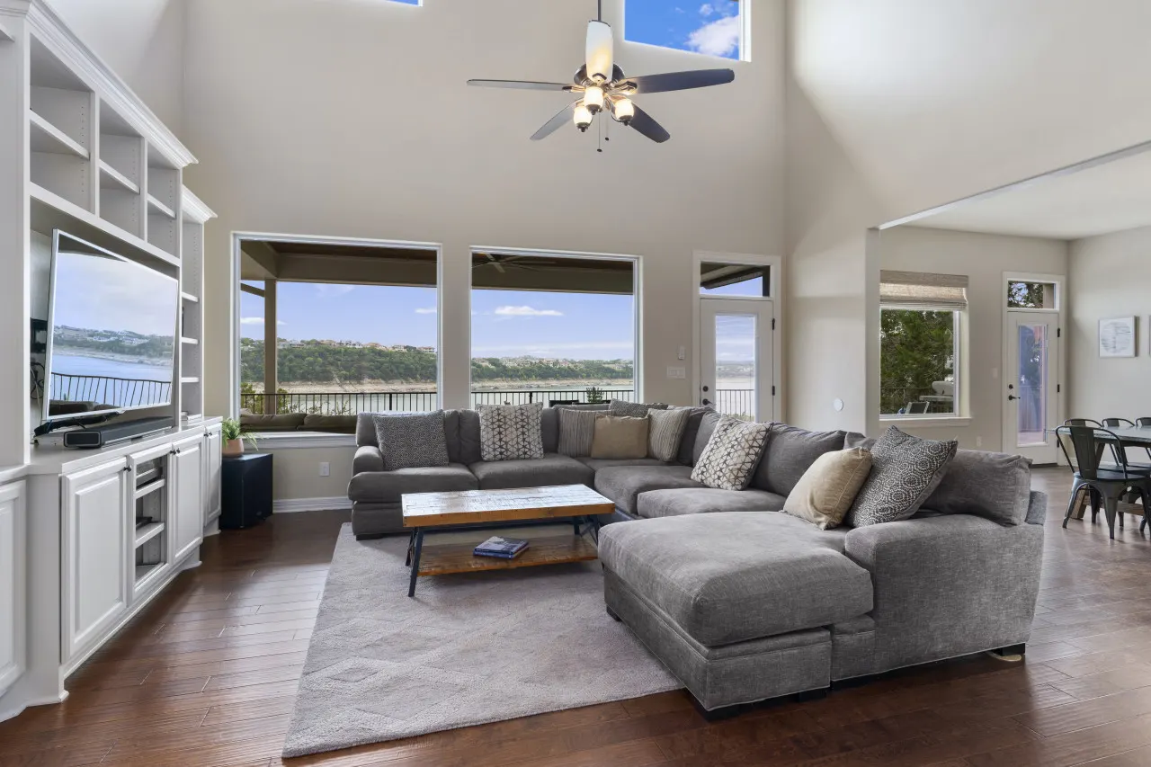 Lake House : Dock & Slip : Heated Pool : Boat Launch : Beach : Game Room 12