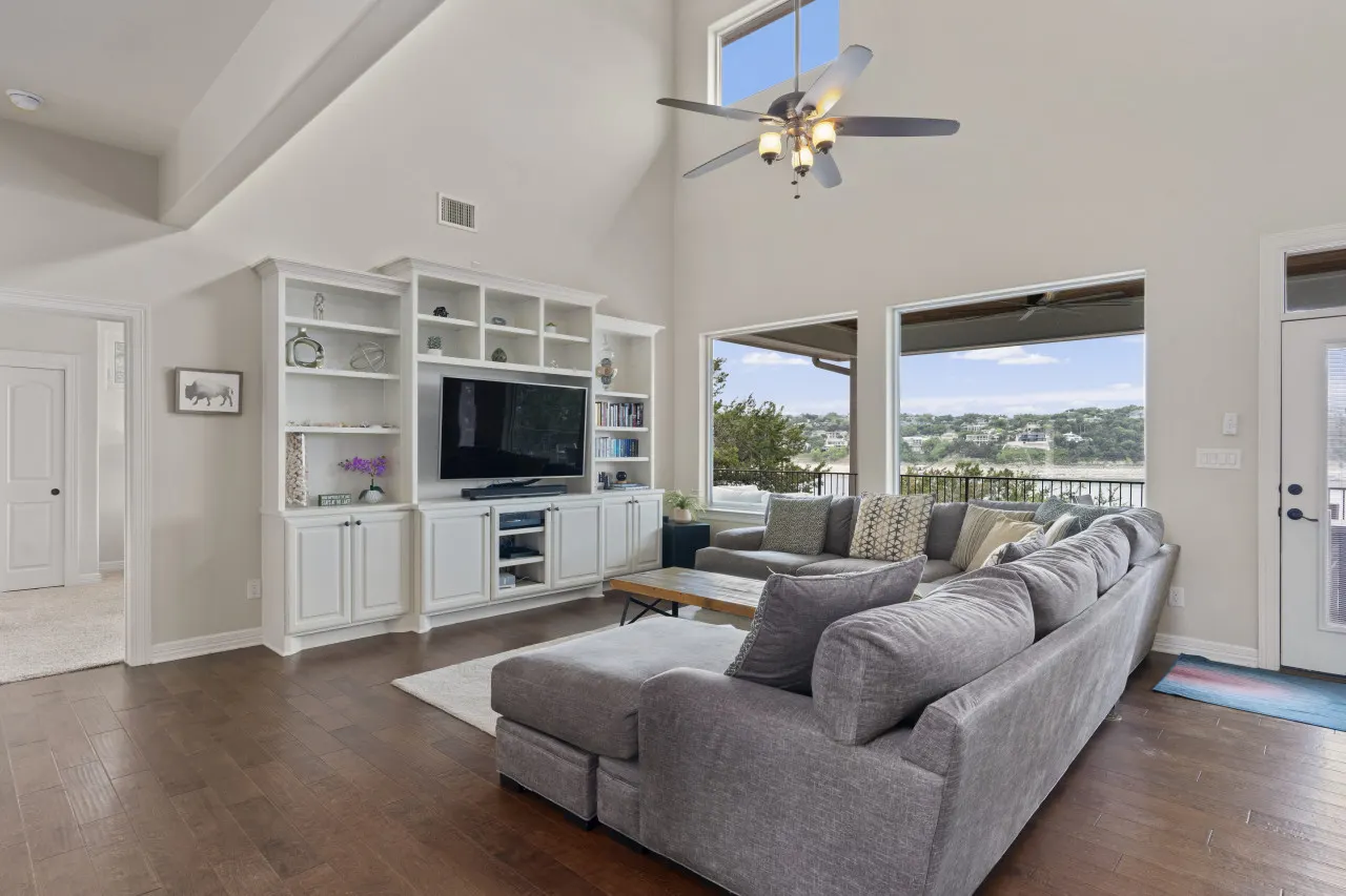 Lake House : Dock & Slip : Heated Pool : Boat Launch : Beach : Game Room 13