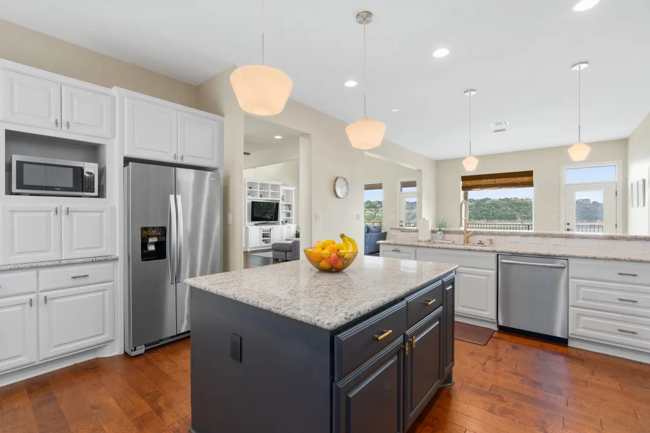 Lake House : Dock & Slip : Heated Pool : Boat Launch : Beach : Game Room 15