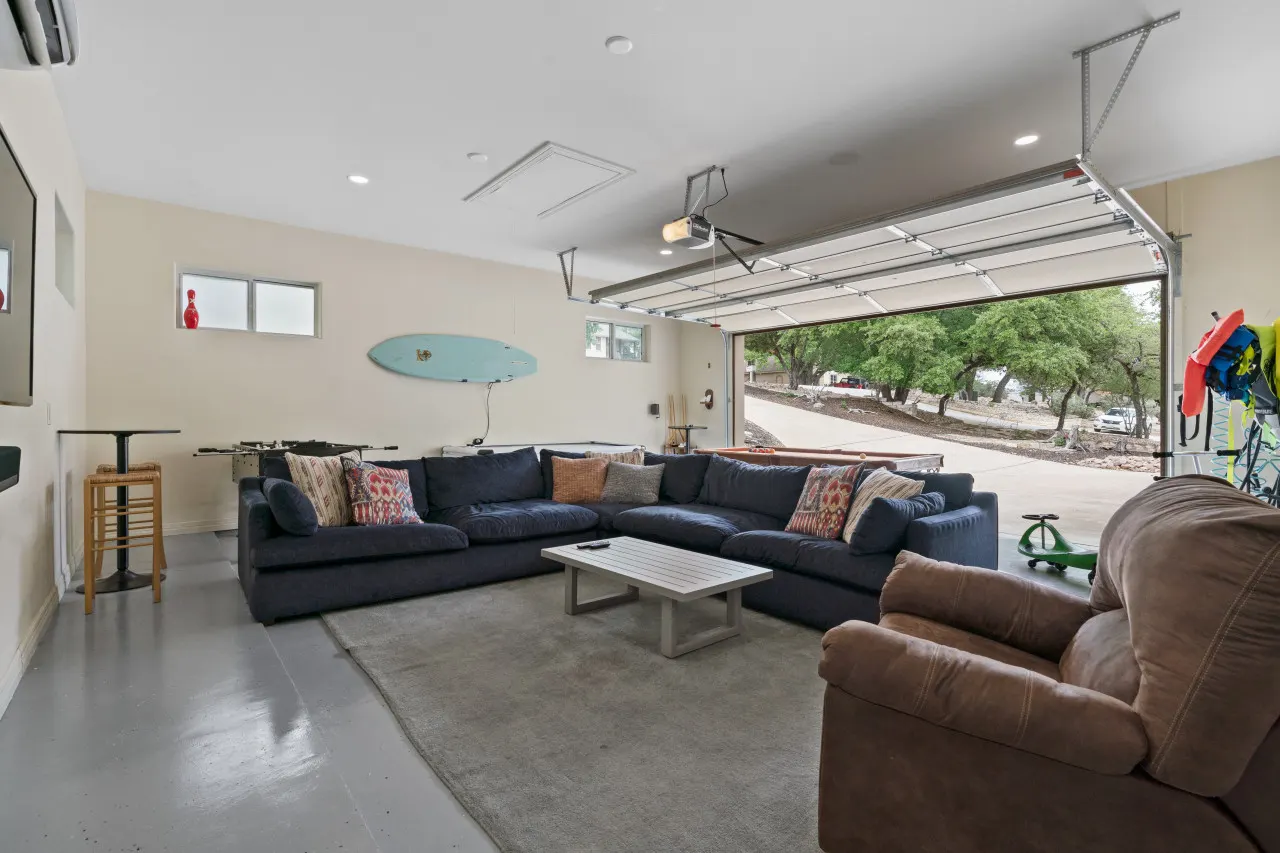 Lake House : Dock & Slip : Heated Pool : Boat Launch : Beach : Game Room 20