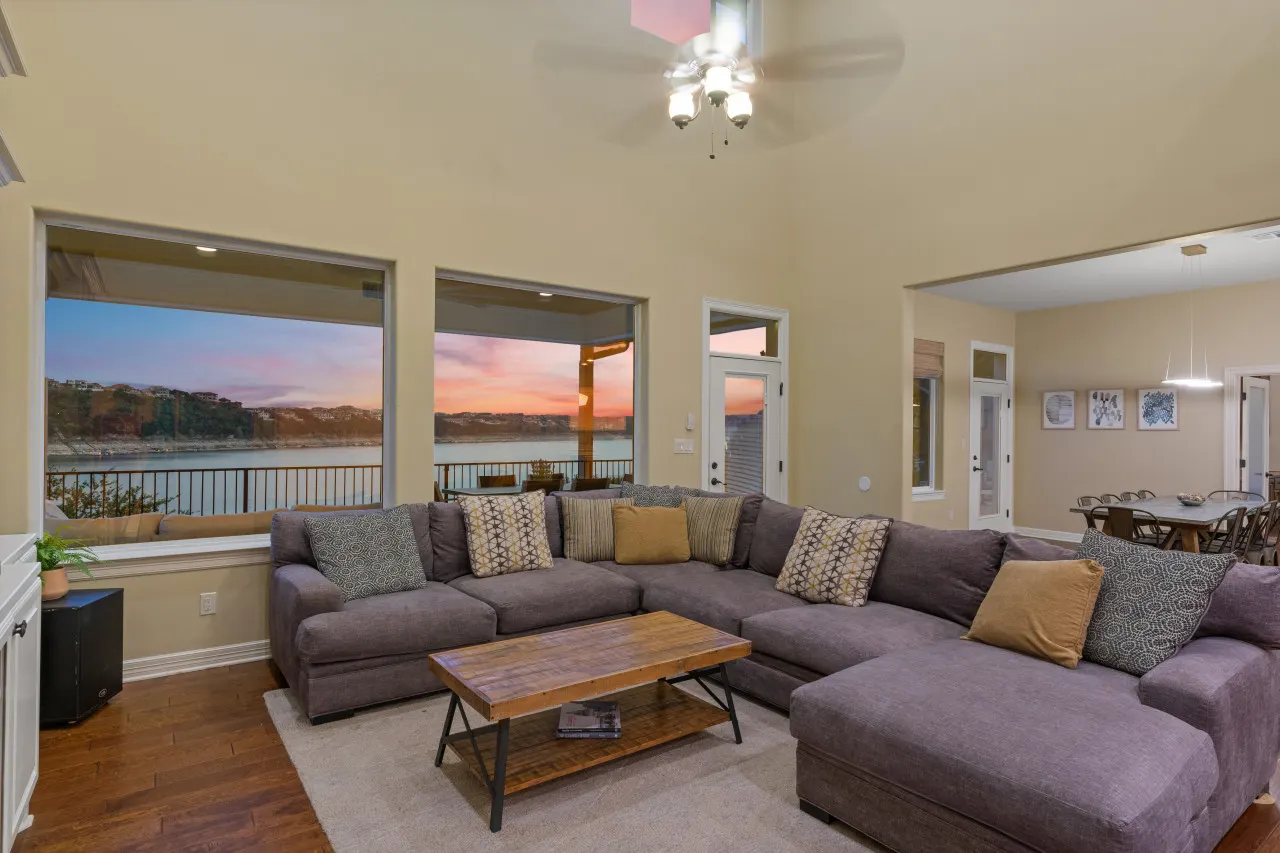 Lake House : Dock & Slip : Heated Pool : Boat Launch : Beach : Game Room 7