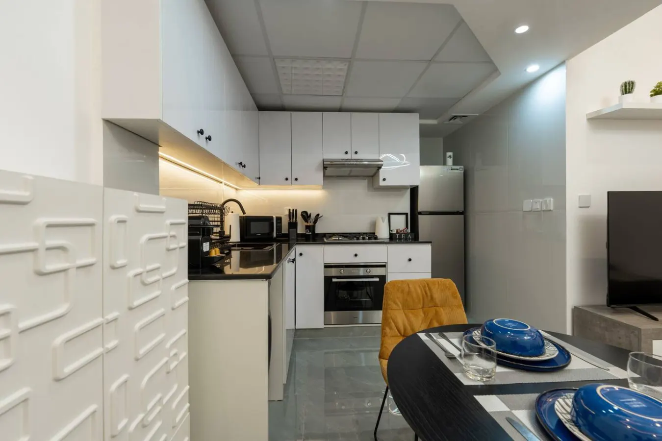 Dubai Marina - 1BHK Homely Apartment 12