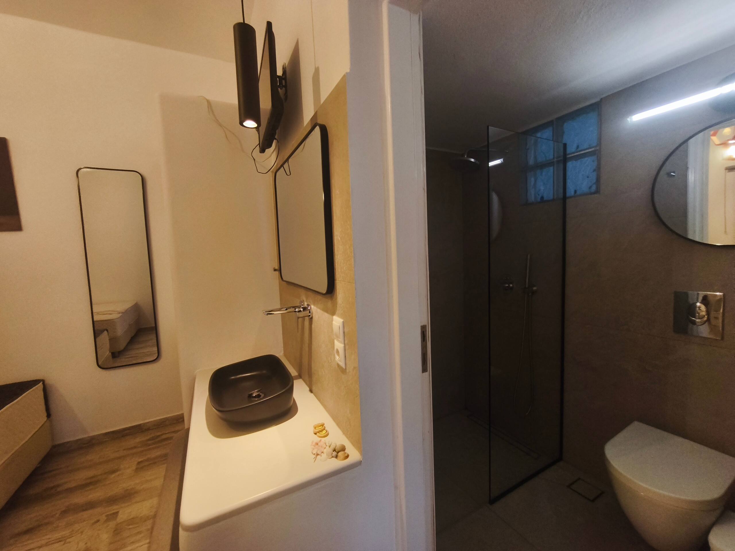 Studio with Double Room ( Villa Vasilis Ornos ) 10