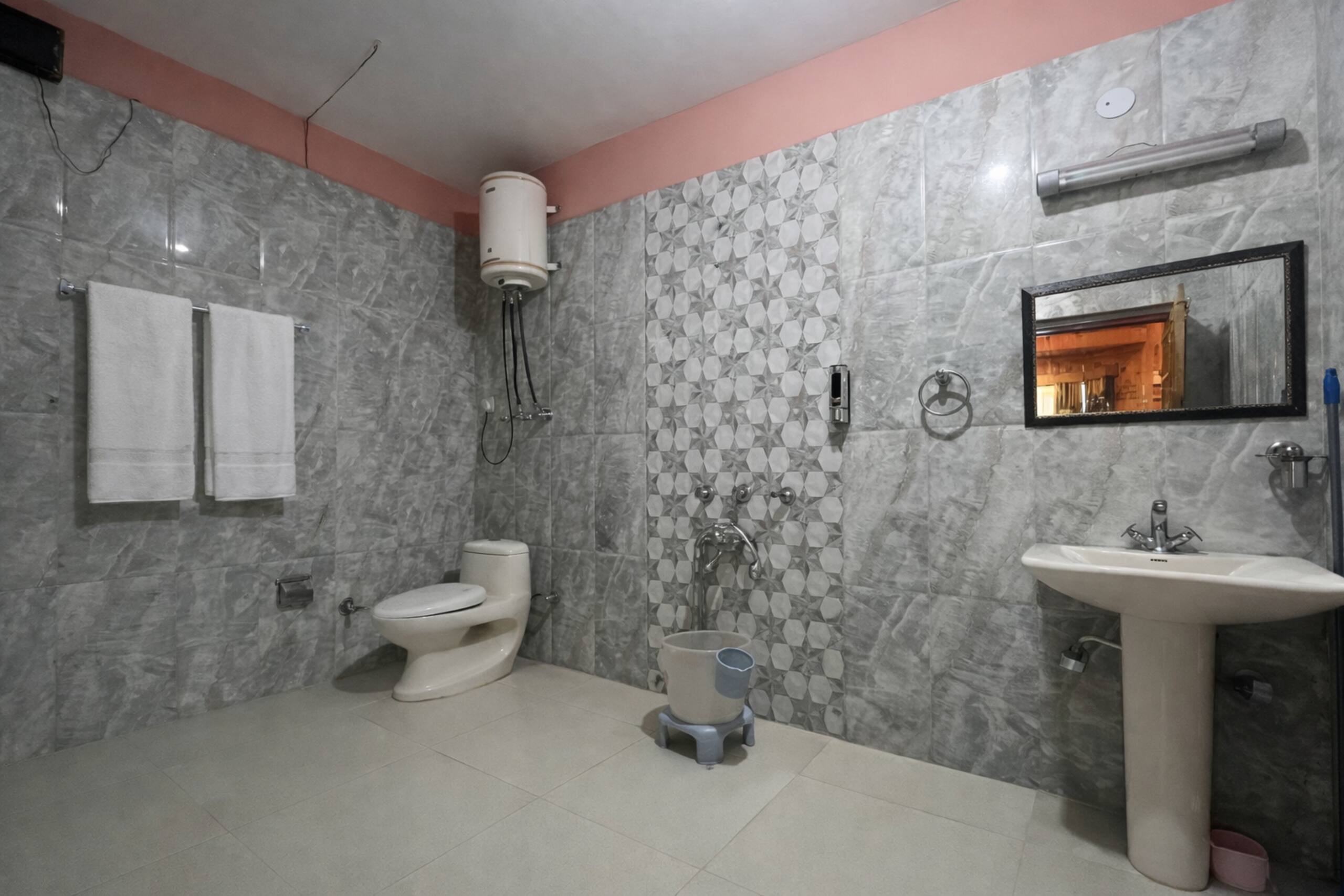 4 Bedroom Private Cottage near Hadimba Temple 17