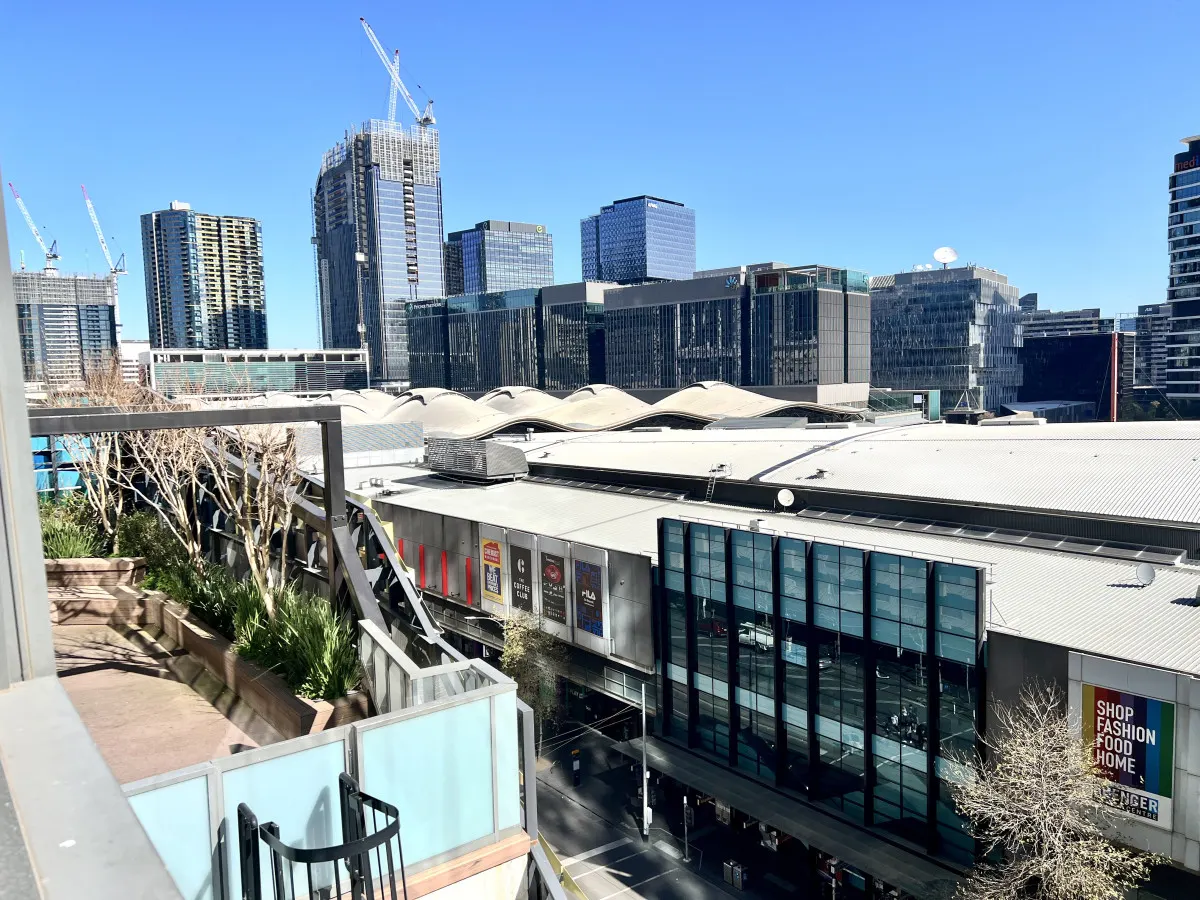 The Melbourne Duo - Two Stylish City Apartments 9