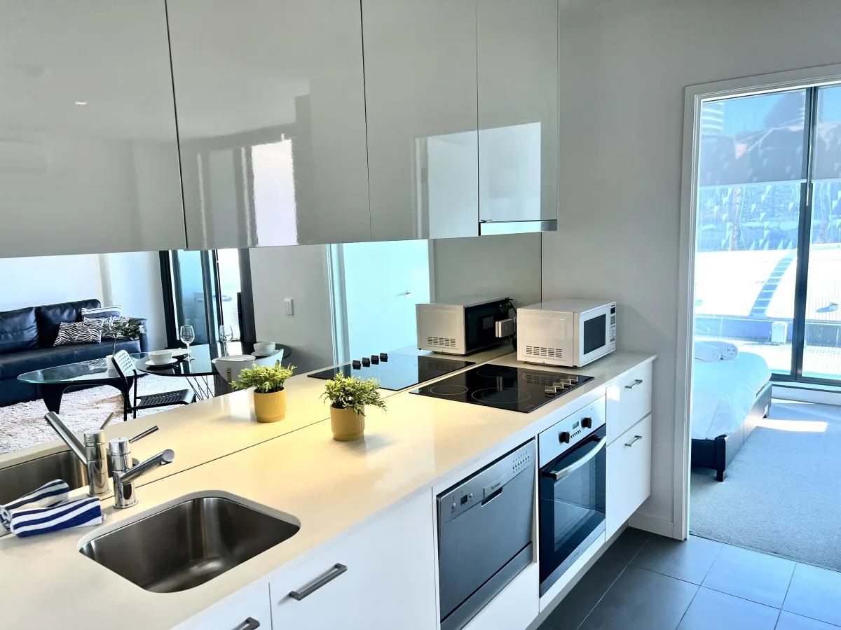 The Melbourne Duo - Two Stylish City Apartments 8