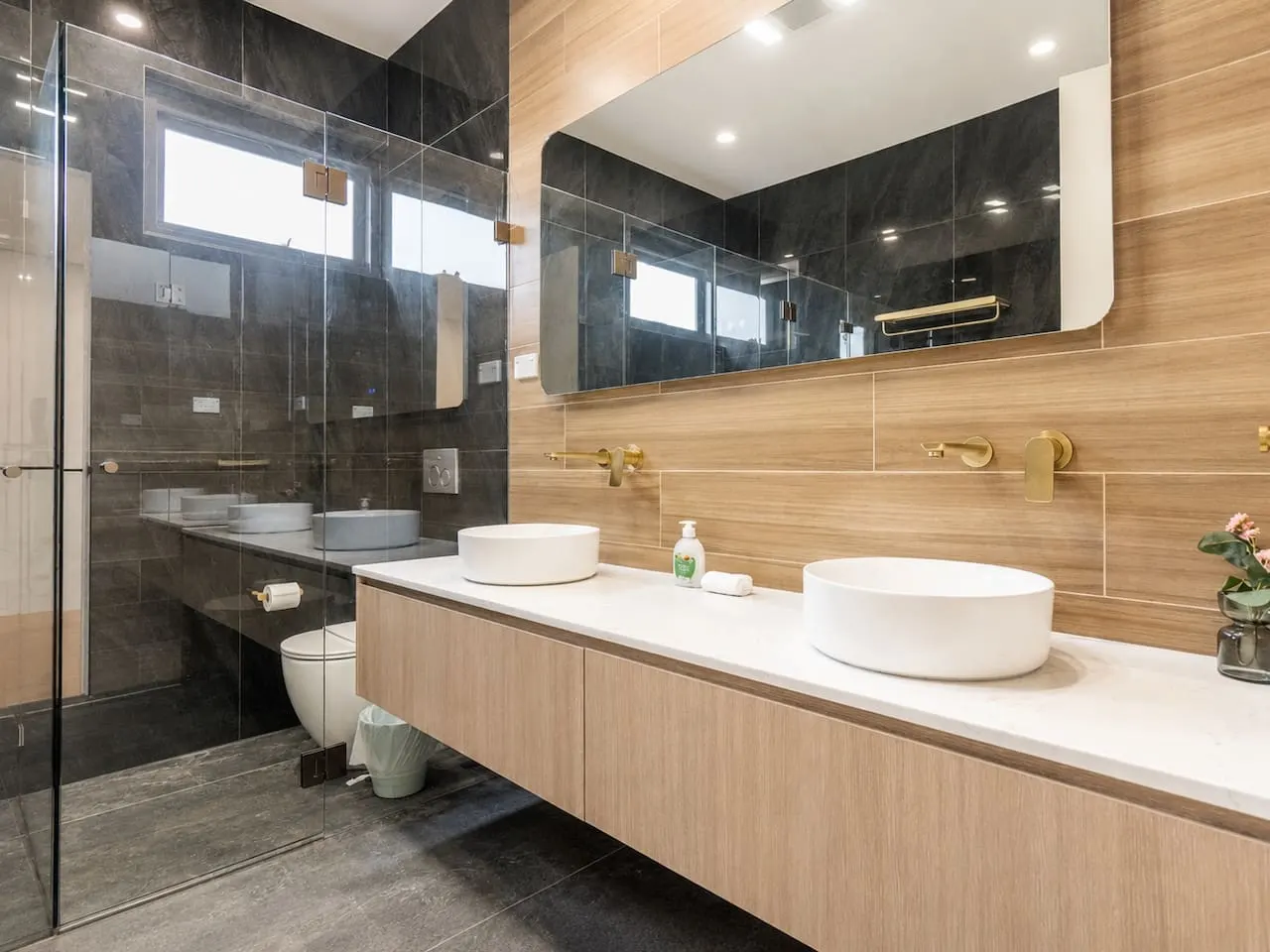 Luxury North Ryde 4BR Duplex with Media Room 18