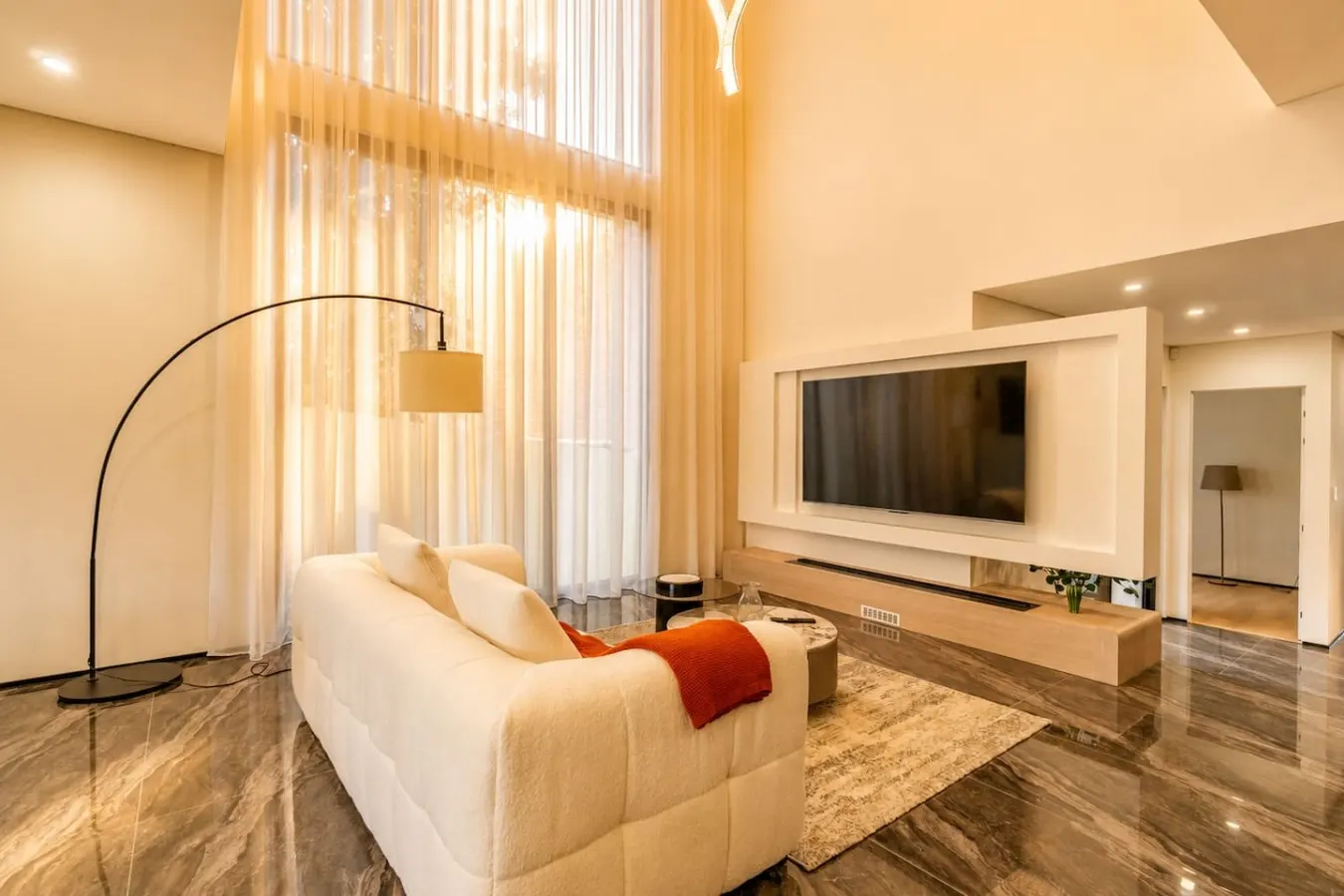 Luxury North Ryde 4BR Duplex with Media Room 6